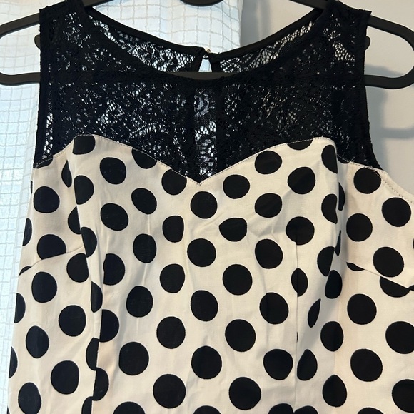 Retro Polka dotted Dress - Picture 2 of 10